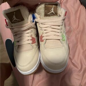 Like new . Wore once. Selling cause they are small on me.